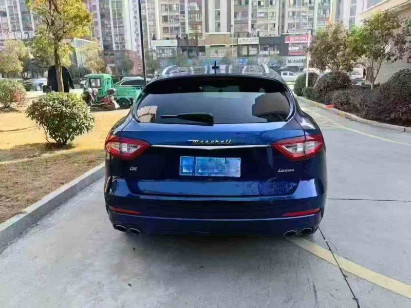 南昌18年玛莎拉蒂Levante9