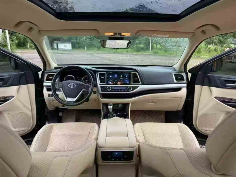 龙岩19年丰田汉兰达7