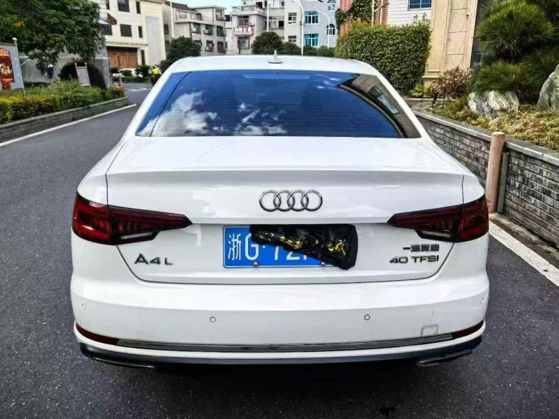 嘉兴19年奥迪A4L9