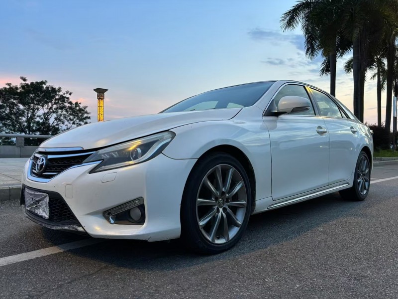 佛山14年丰田锐志3