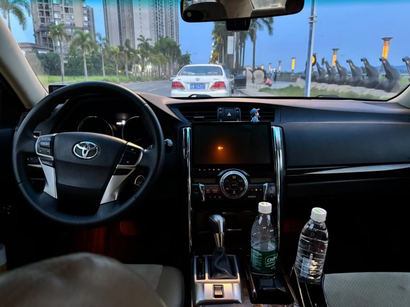 佛山14年丰田锐志4