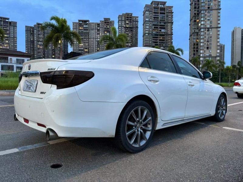 佛山14年丰田锐志6