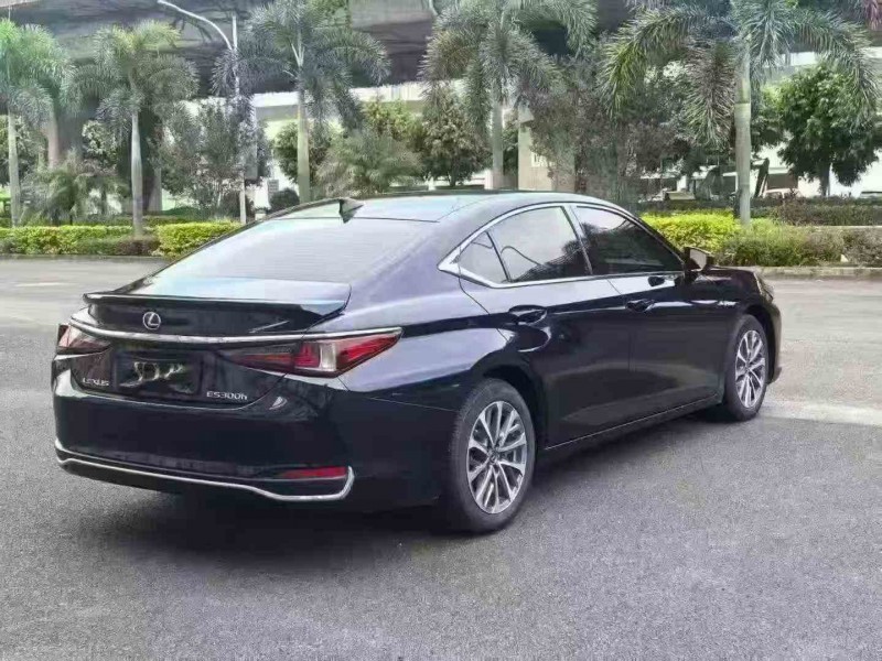 三明23年雷克萨斯ES9