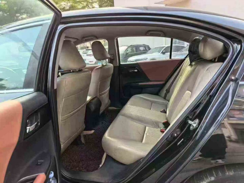 三明17年本田雅阁5