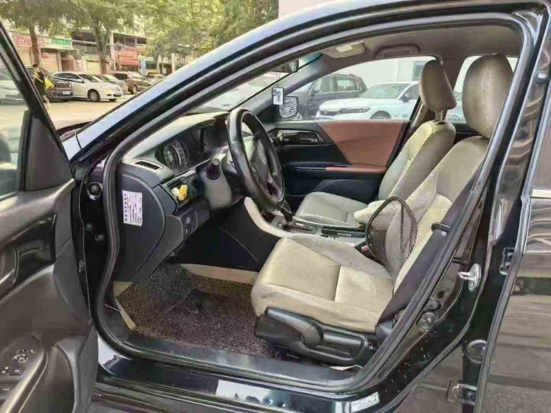 三明17年本田雅阁6