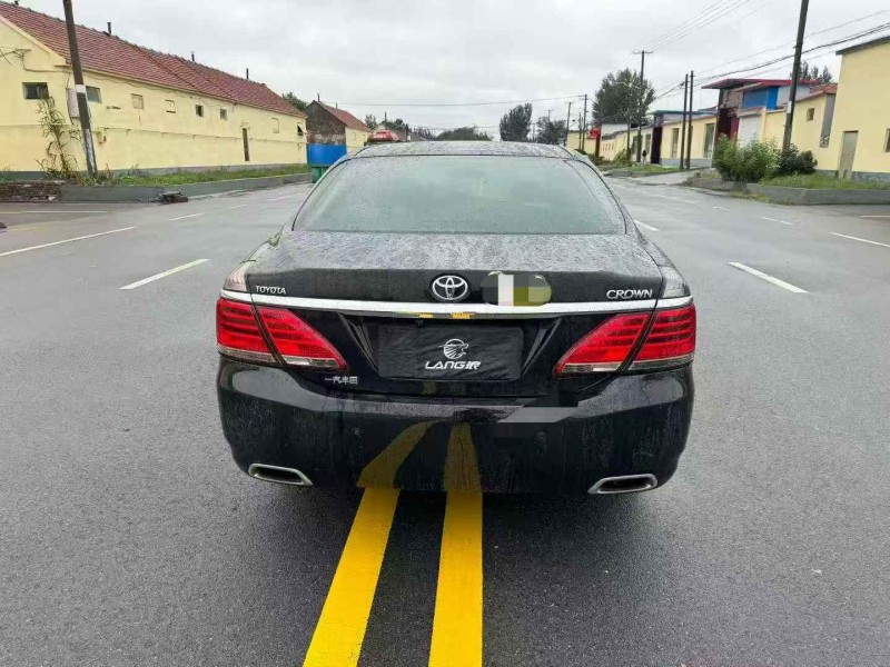 潍坊15年丰田皇冠7