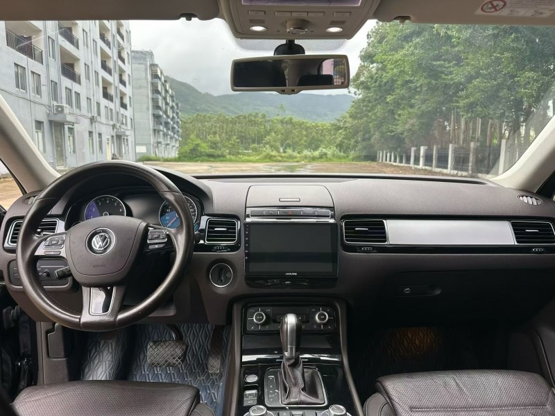 厦门16年大众途锐5