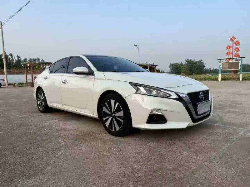 徐州22年日产天籁3