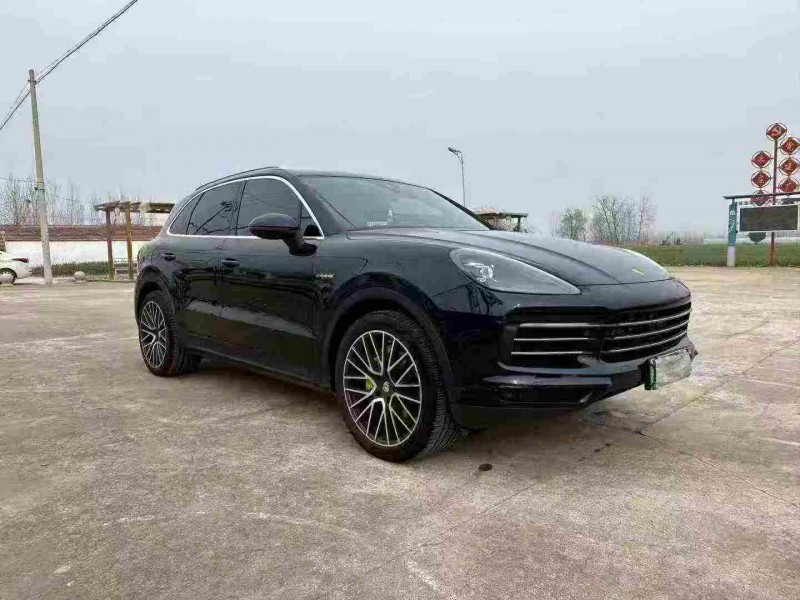 徐州19年保时捷卡宴3