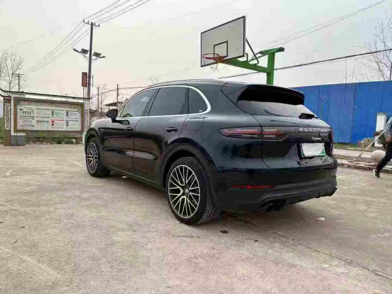 徐州19年保时捷卡宴5