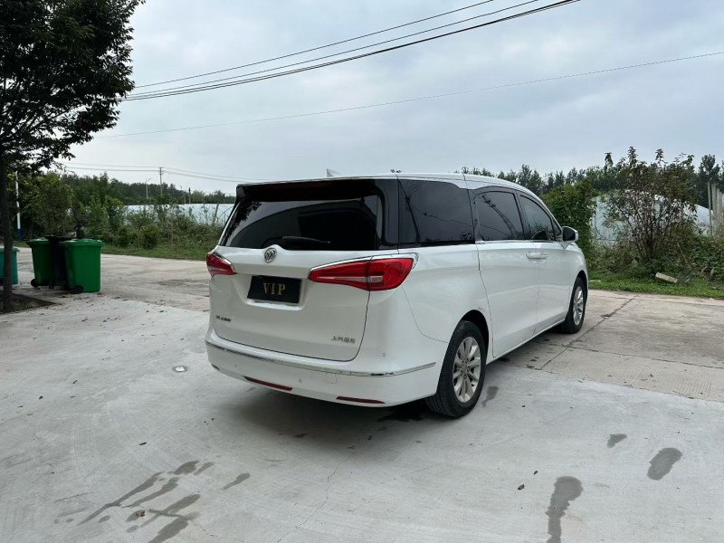 徐州18年别克GL84