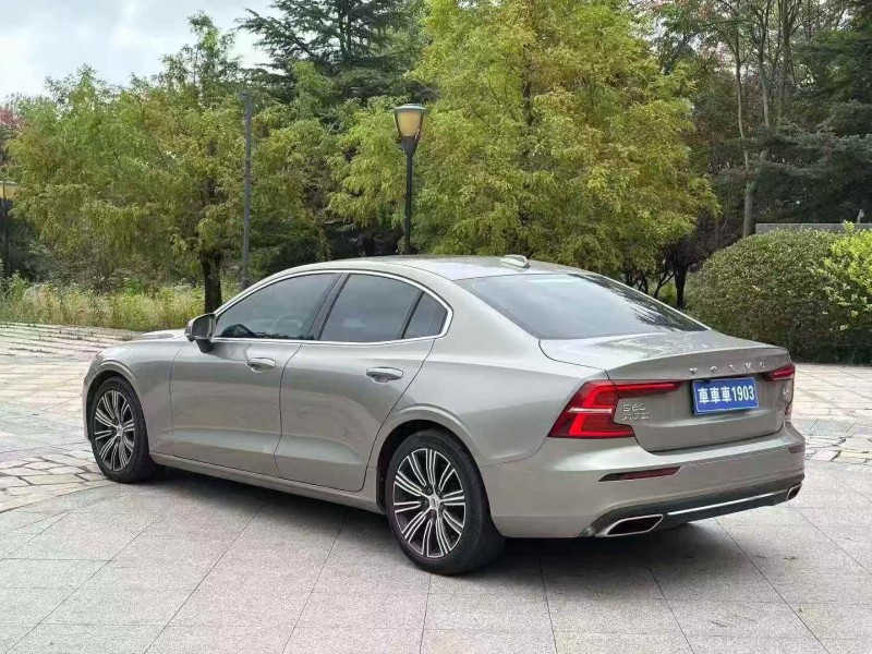 东营21年沃尔沃S60L8