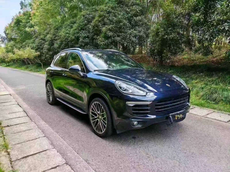 台州16年保时捷卡宴2