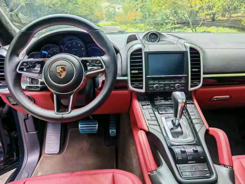 台州16年保时捷卡宴6