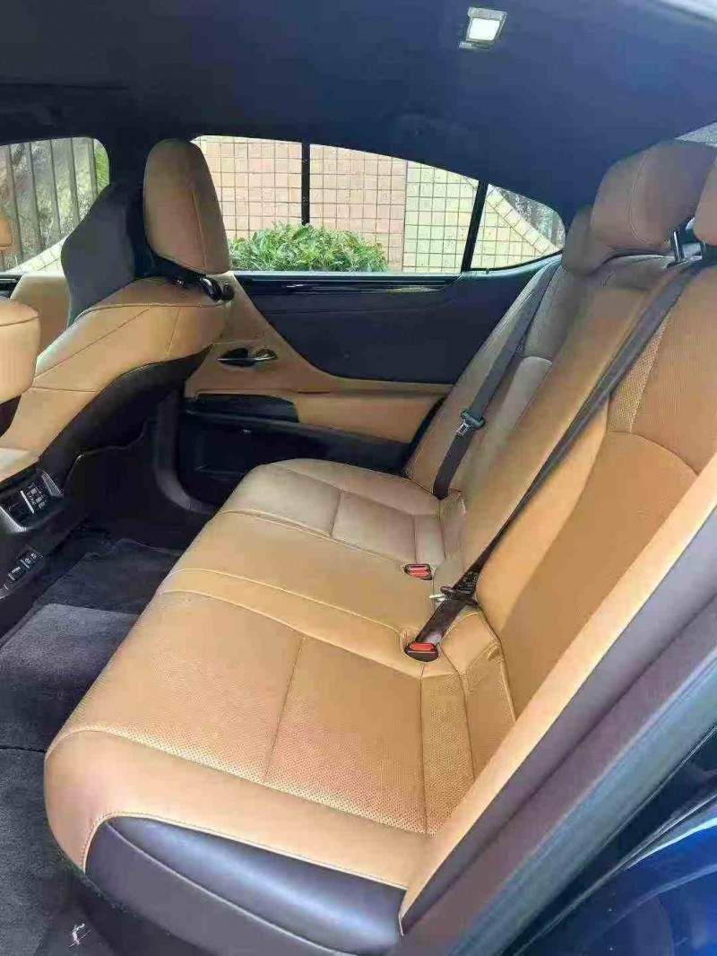 深圳20年雷克萨斯ES6