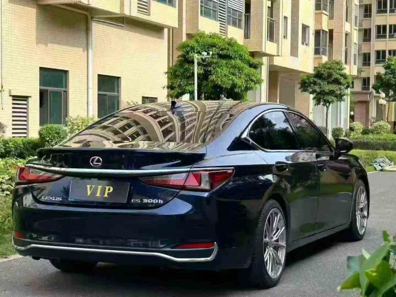 深圳20年雷克萨斯ES7