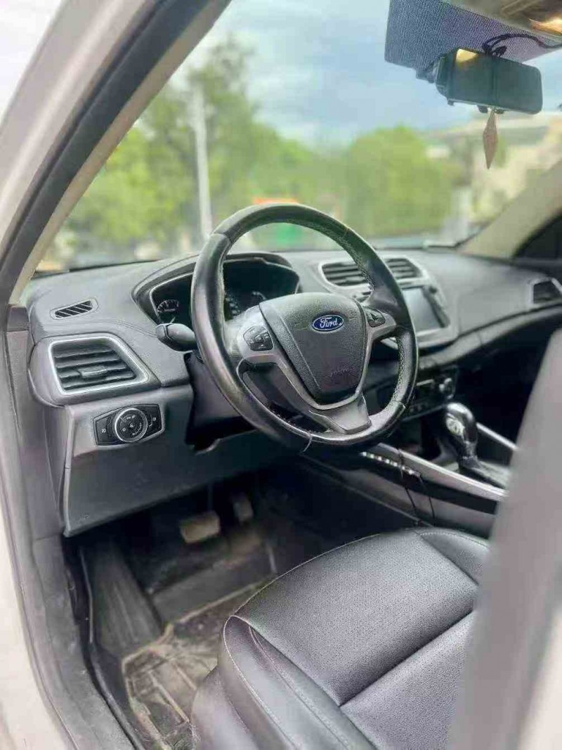 汕头18年福特福睿斯6