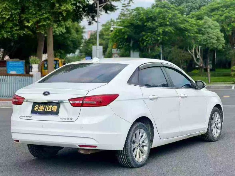 汕头18年福特福睿斯7