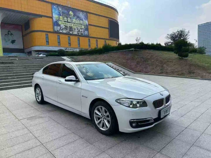青岛16年宝马5系2