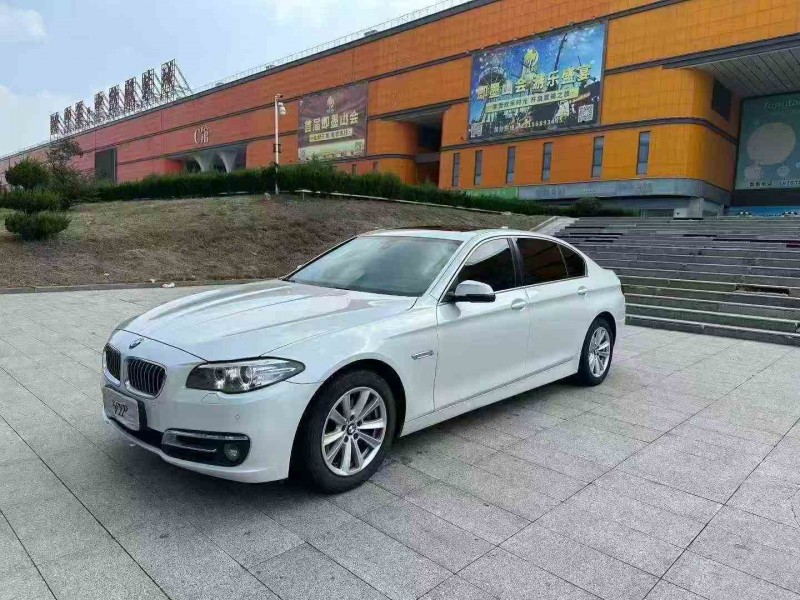 青岛16年宝马5系3