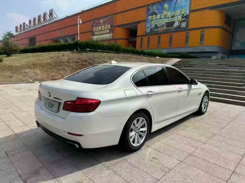 青岛16年宝马5系8