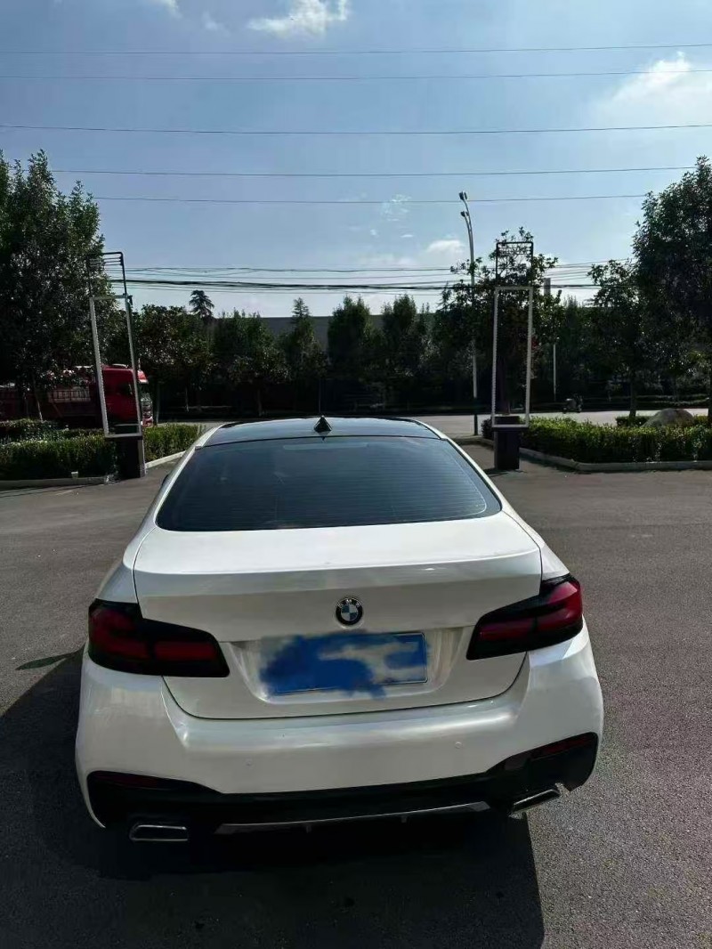 青岛16年宝马5系9