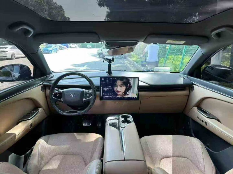 深圳24年极狐汽车阿尔法5