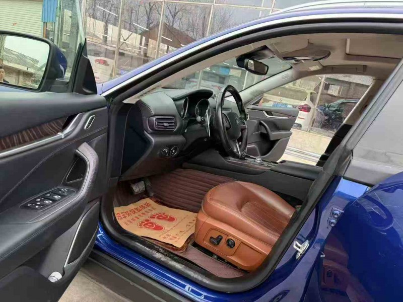 徐州18年玛莎拉蒂Levante5