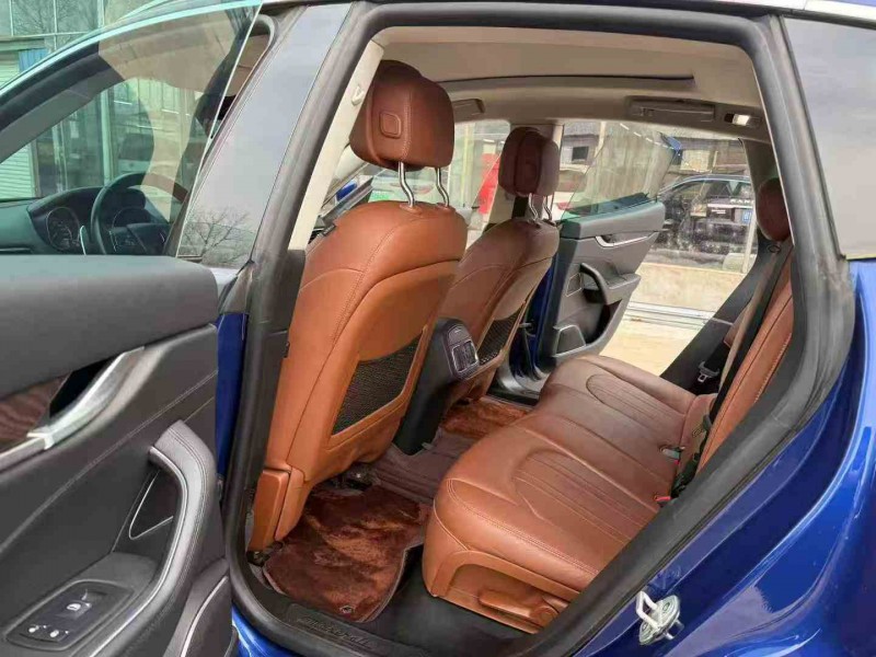 徐州18年玛莎拉蒂Levante9