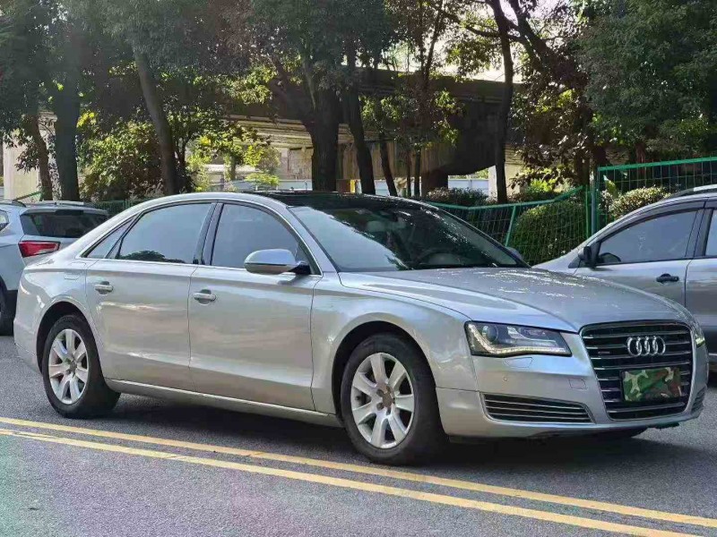 茂名12年奥迪A8L2