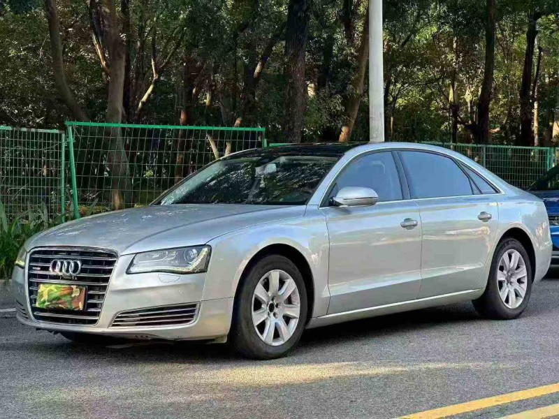 茂名12年奥迪A8L7