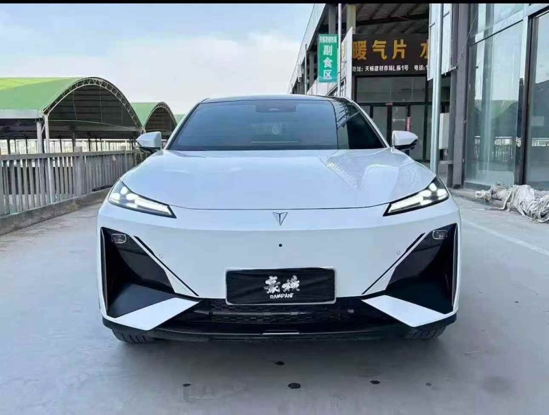 丽江25年长安汽车深蓝1