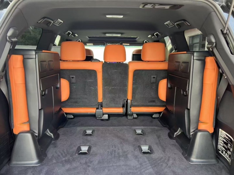 唐山17年雷克萨斯LX5