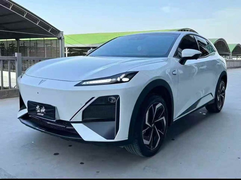 丽江25年长安汽车深蓝3