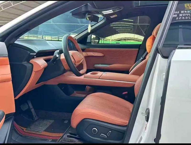 丽江25年长安汽车深蓝5