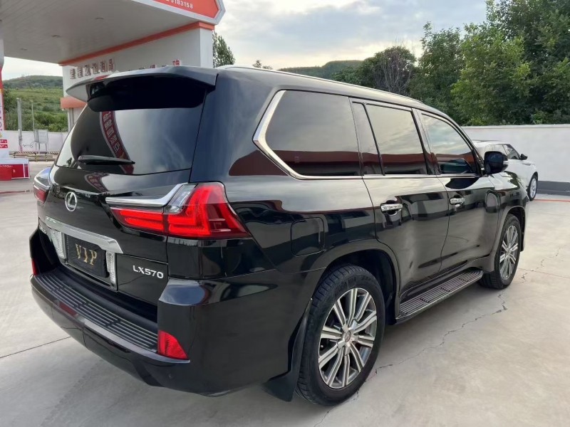 唐山17年雷克萨斯LX9