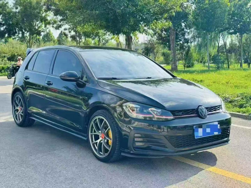 淄博19年大众高尔夫3