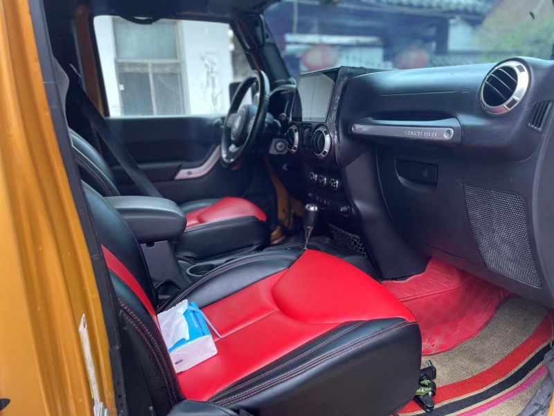 济宁14年Jeep牧马人5