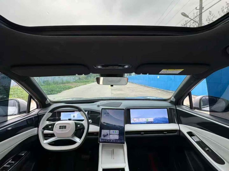 东营23年吉利银河4