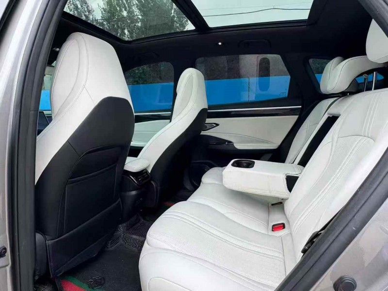 东营23年吉利银河5