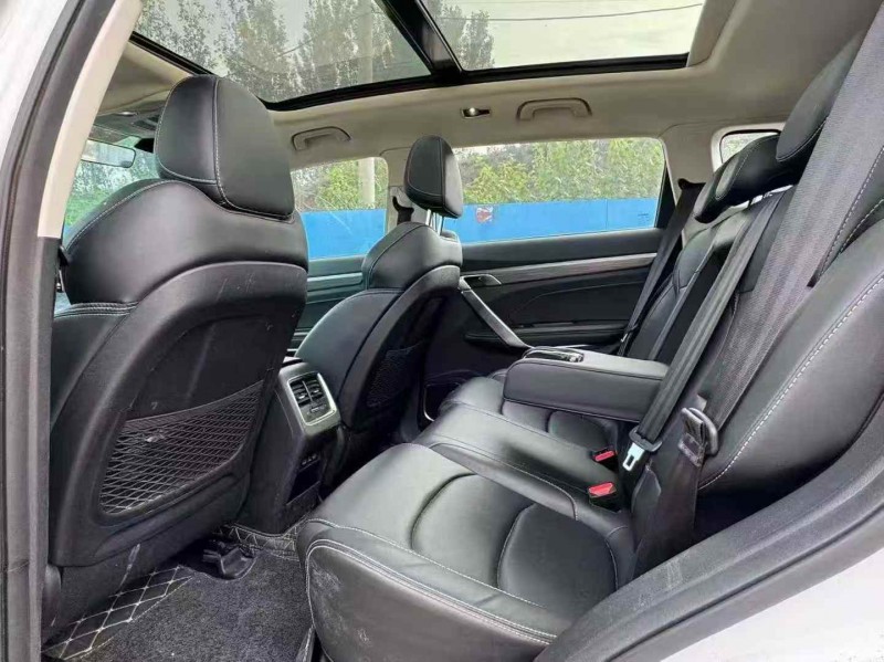 潍坊20年吉利博越6