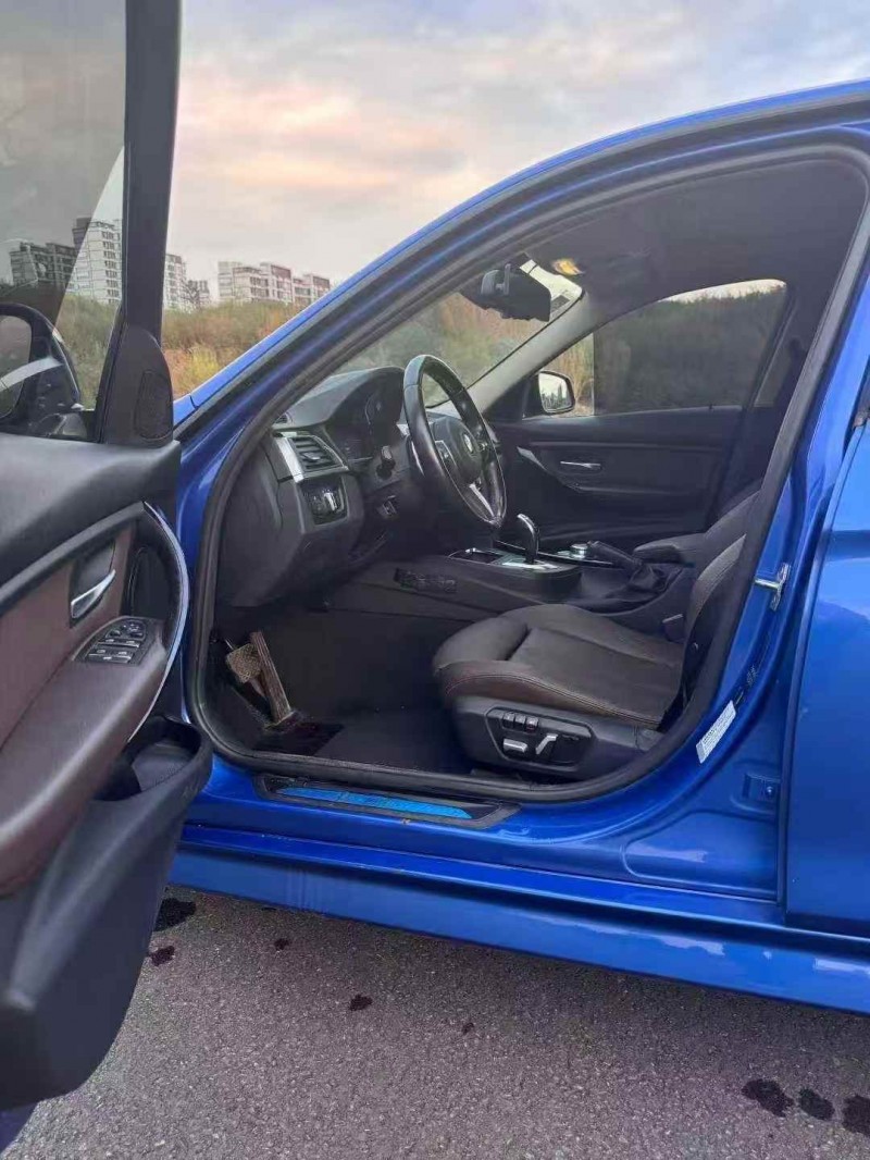 保定18年宝马3系6