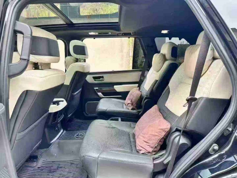 威海24年丰田红杉7