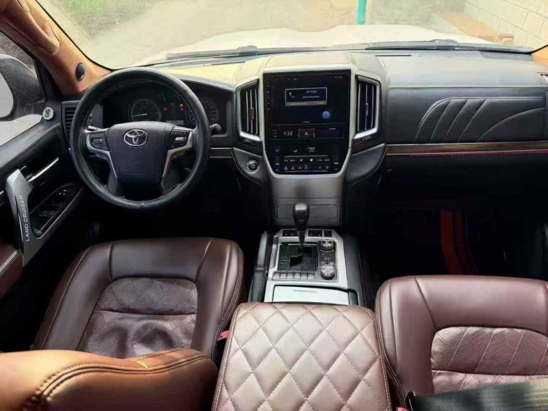 通辽14年丰田兰德酷路泽6