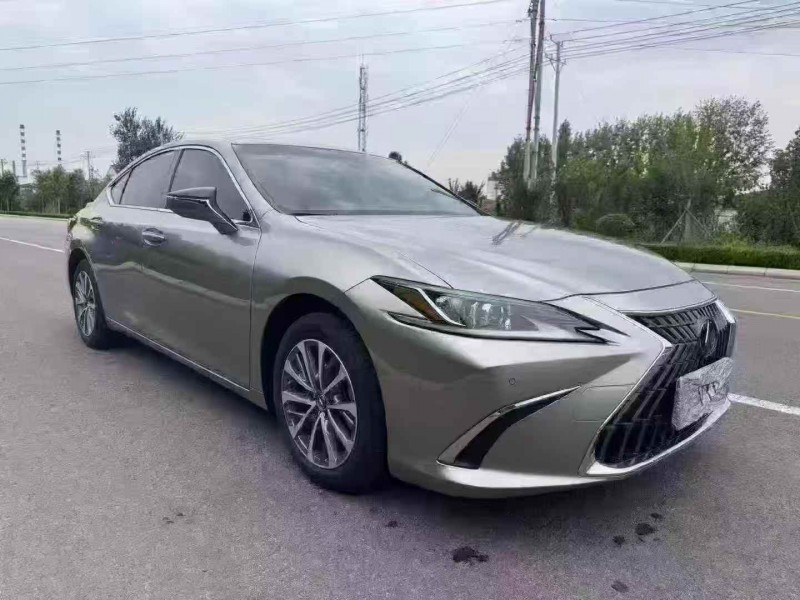 东营24年雷克萨斯ES2