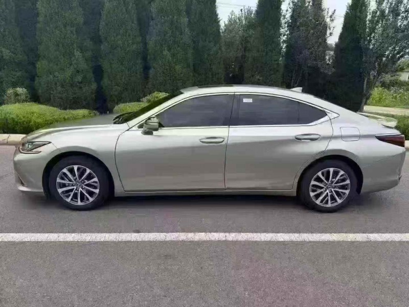 东营24年雷克萨斯ES3