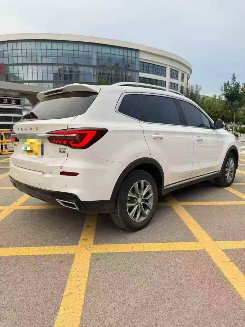 保定15年奥迪Q58