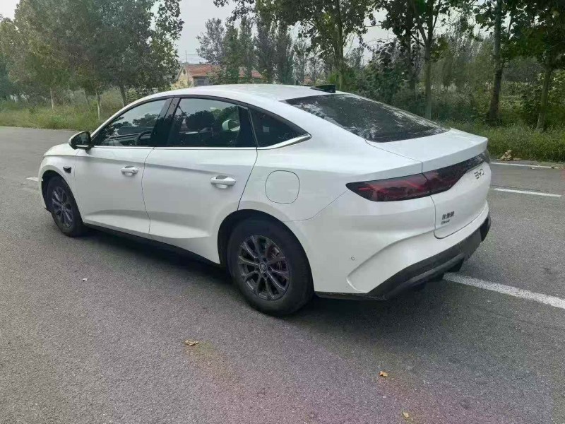 滨州25年比亚迪秦8