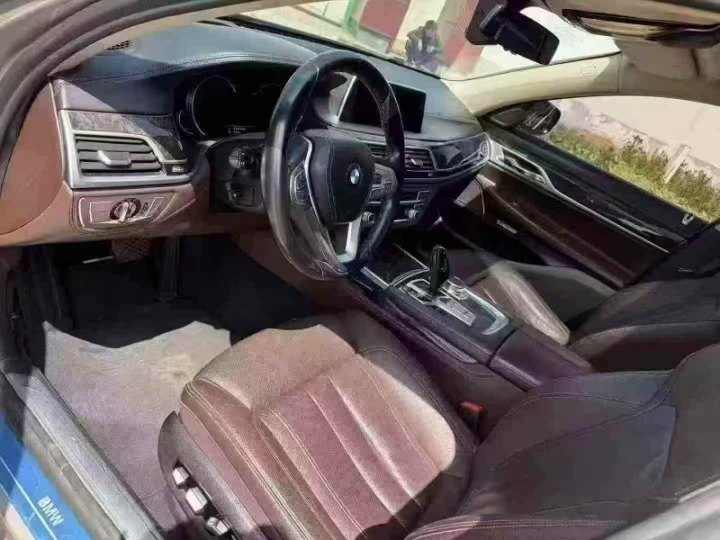 莆田17年宝马7系4