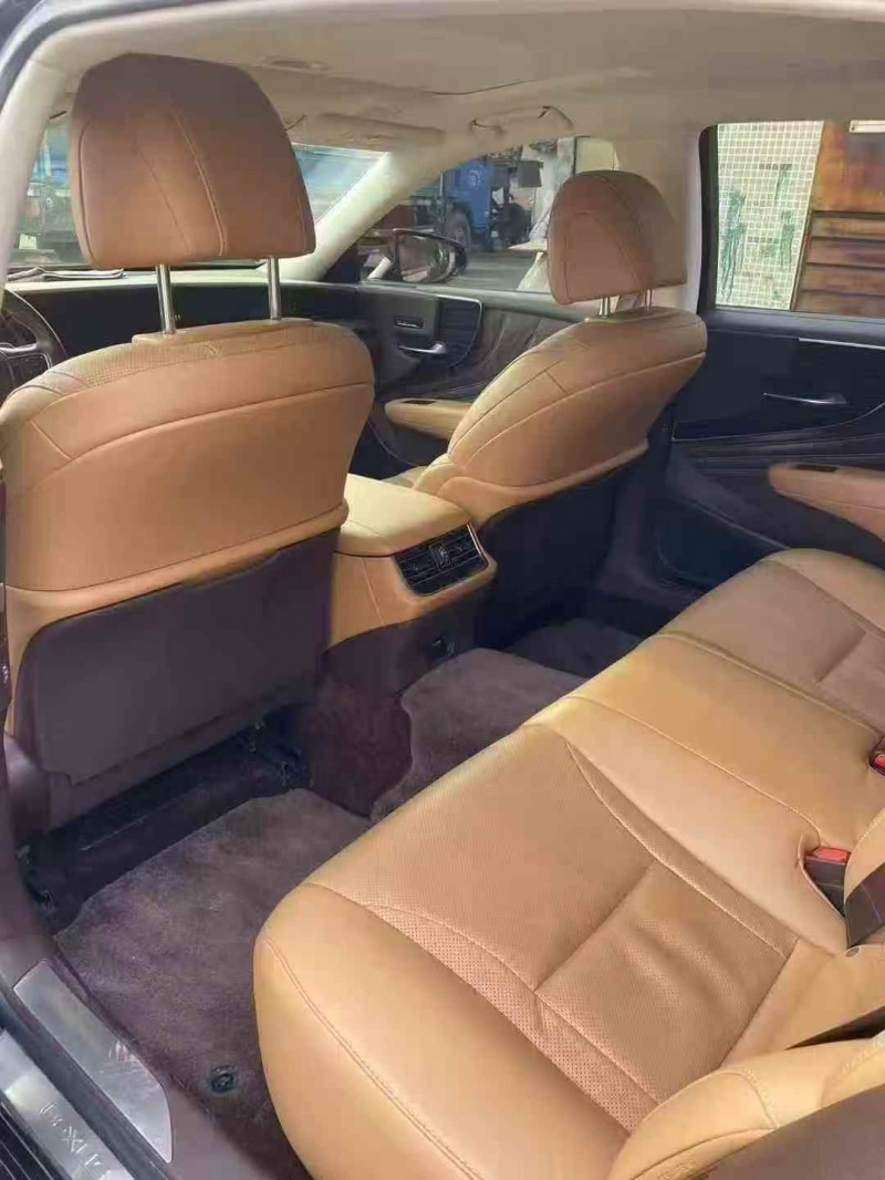 珠海20年雷克萨斯LS3